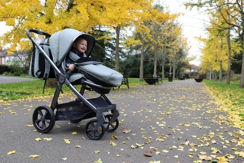 Dream in Blue: Elevate Your Strolling Experience with the Babystyle Oyster 3 Pushchair - For Your Little One