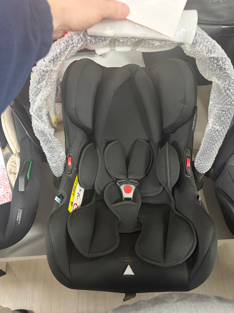 Ickle Bubba Stomp Newborn Car Seat Birth + Black - Clearance