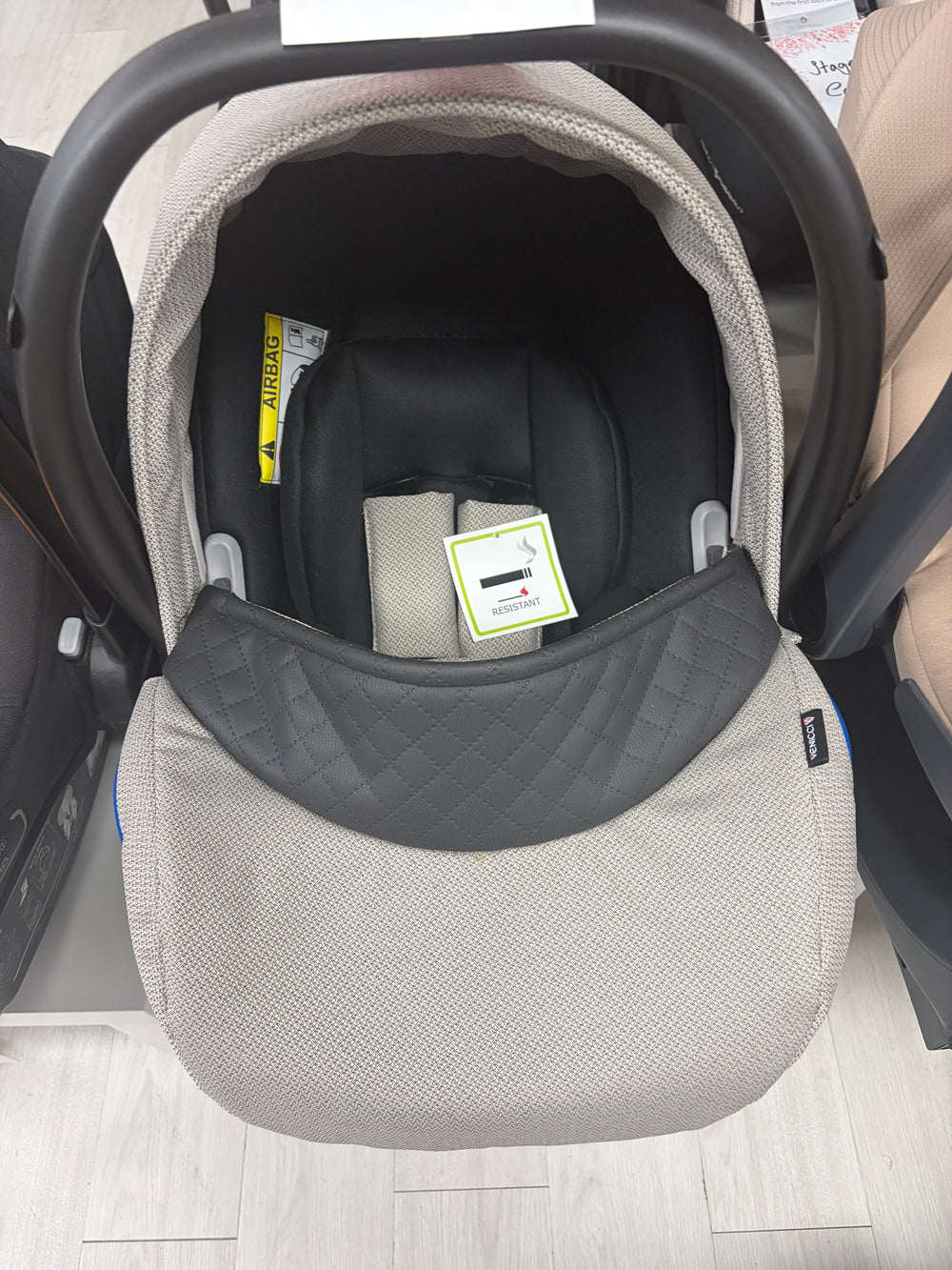 Venicci Newborn Car Seat - Beige / Black Clearance