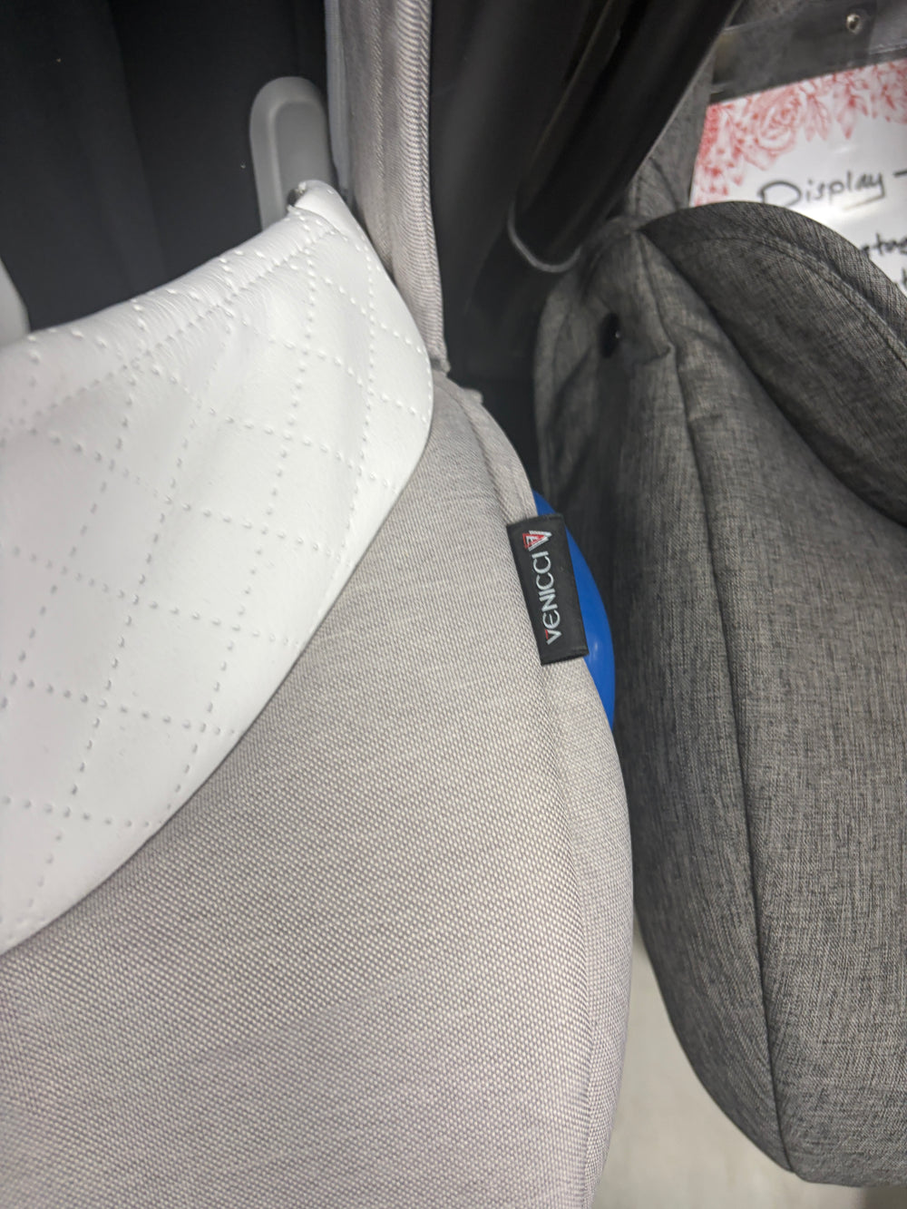 Venicci Newborn Car Seat - Cream / White Clearance