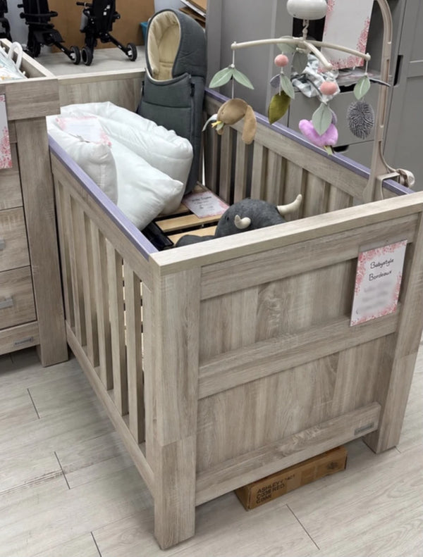 Babystyle Bordeaux 3 Piece Nursery Furniture Set - Oak Clearance (Pickup Only)